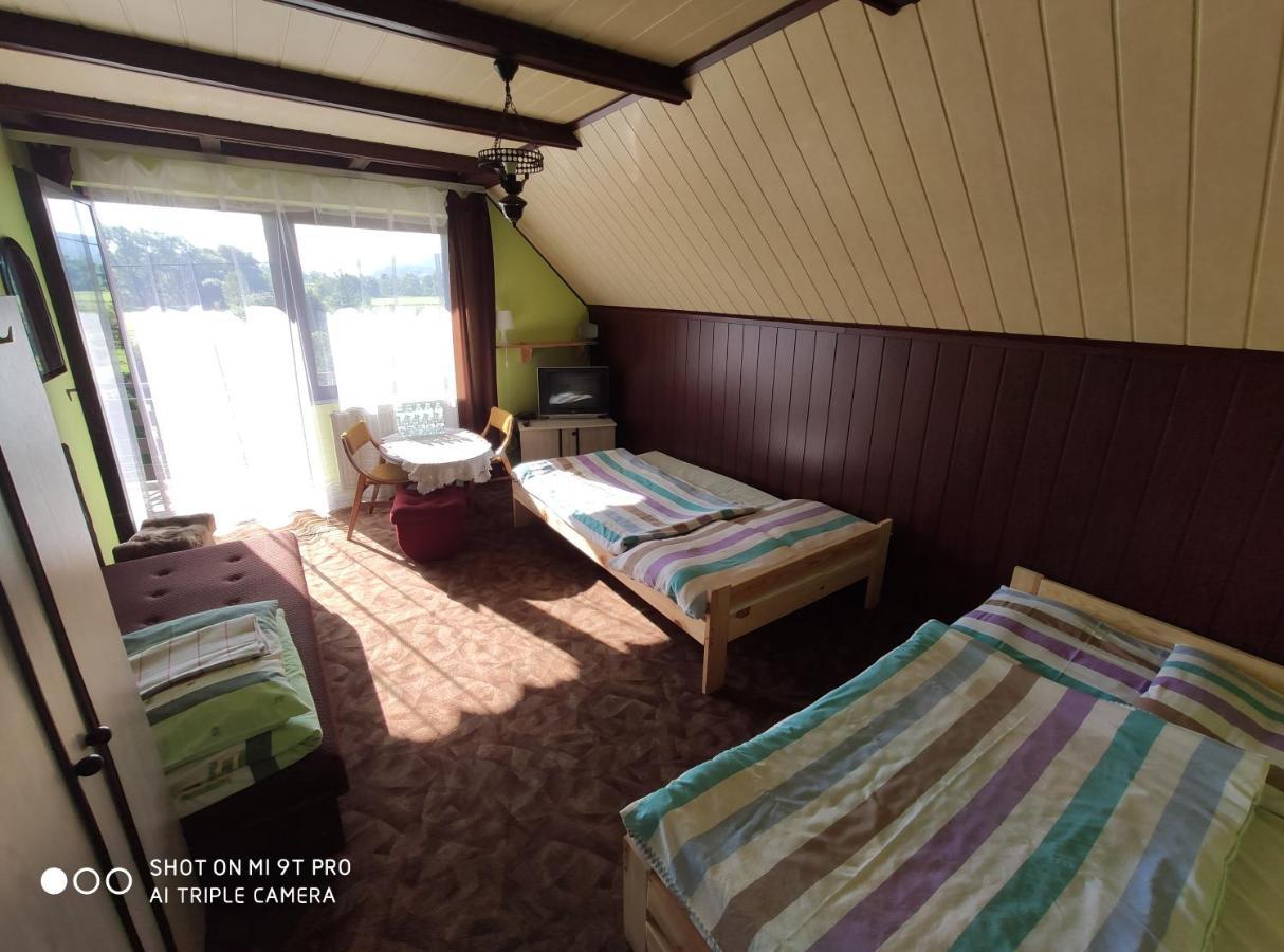 Agroturystyka Pod Kolami Myczkowce Ruang foto