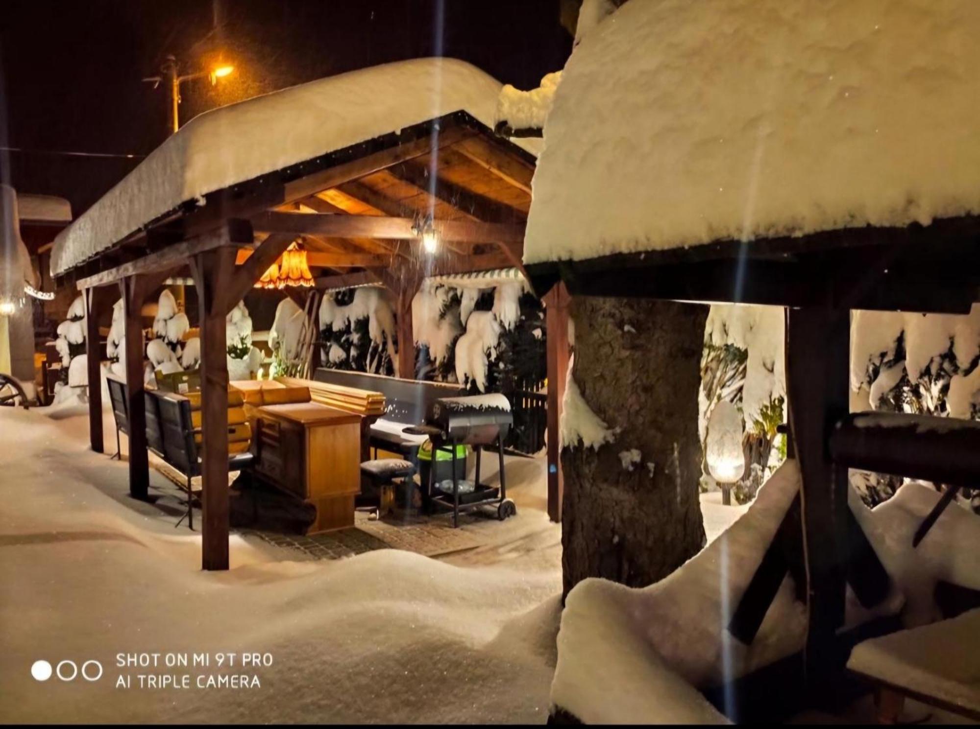 Agroturystyka Pod Kolami Myczkowce Bagian luar foto